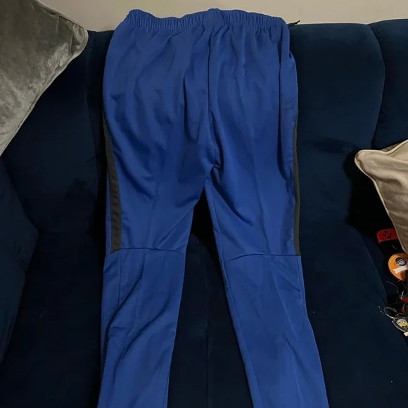 Nike women’s track training pants - Picture 3 of 3